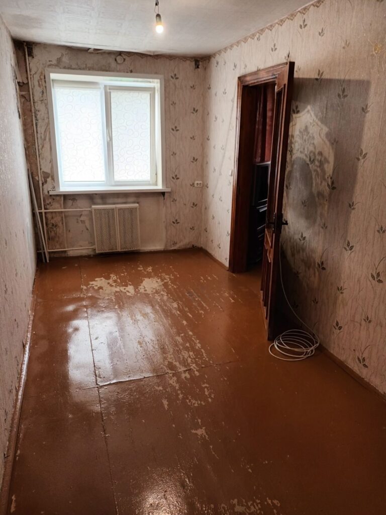 Продам 2-х комнатную квартиру по улице Фрунзе 4