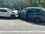 Форд в Калинковичском районе выехал на встречку и попал в аварию