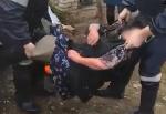 В Калинковичском районе работники МЧС спасли из затопленного погреба пожилую женщину