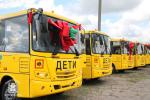 Ключи от девяти школьных автобусов передали сегодня для юных пассажиров Калинковичского района